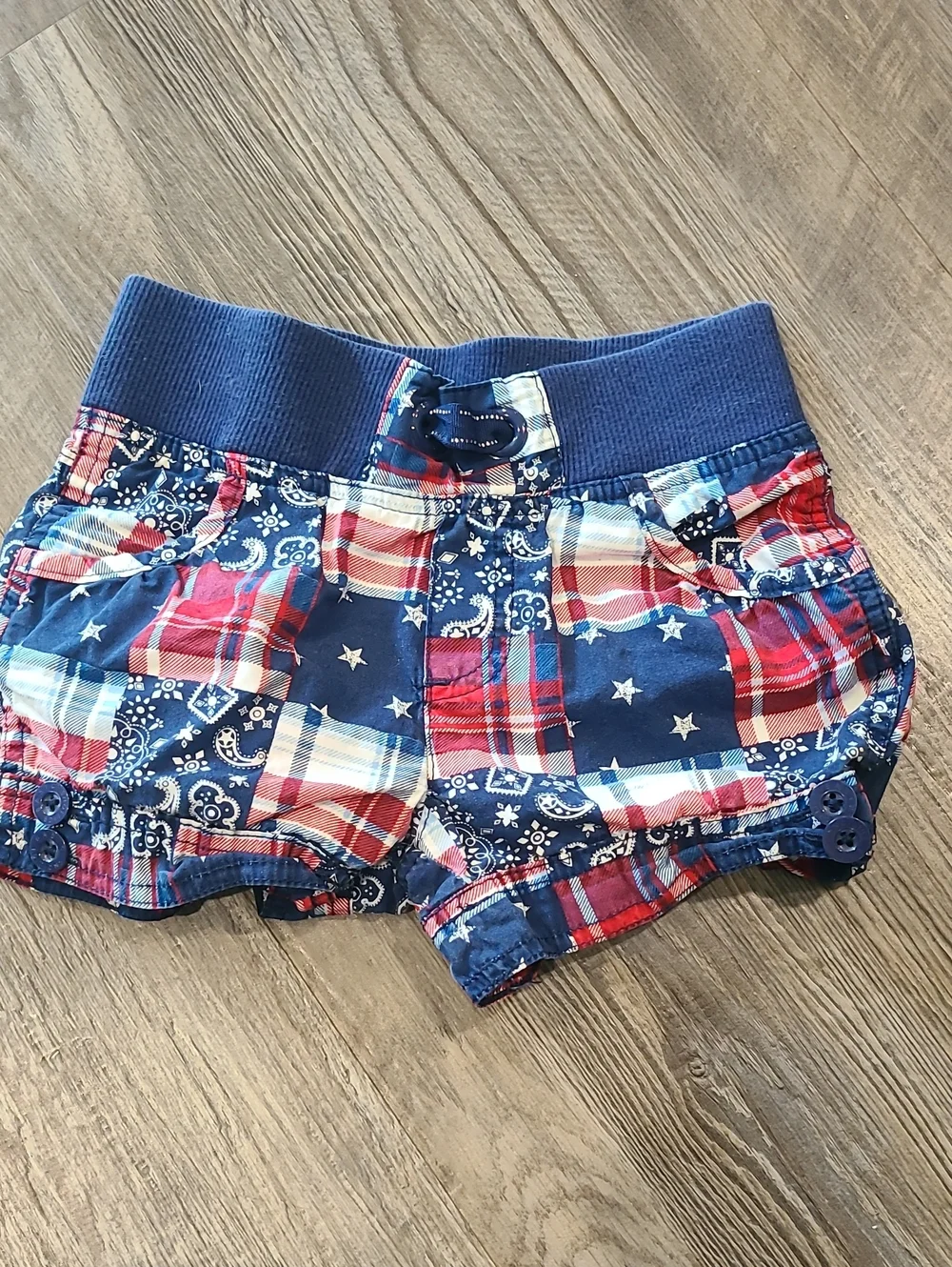 Kids White 'Love USA' T-Shirt with Red & Blue Plaid Shorts Sizs Medium 7/8